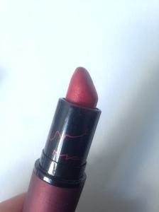 Viva Glam Rihanna Lipstick swatches Lipstick Day (1)